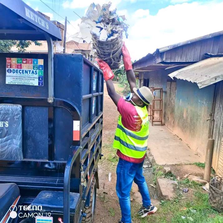 Decentas au service de la communauté.